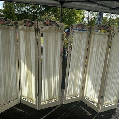 (2) Gorgeous Room Dividers
