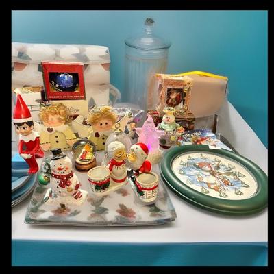 A tiny sample of Christmas Decor 