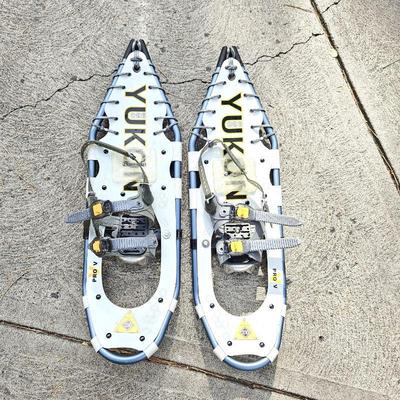 Yukon 930 GUIDE Pro V Series Snow Shoes - Lightweight Aluminum - 