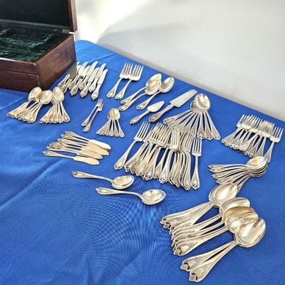 Antique Flatware Set 1911 Old Colony by 1847 Rogers Brothers - 103 Pieces Plus Case (8+ Place Settings)