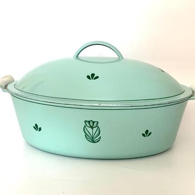 DRU #35 blue tulip enamel cast iron Dutch oven