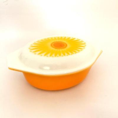 Pyrex Daisy/ Sunflower 1 1/2 qt.  casserole. There is a matching casserole N.I.B.