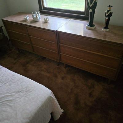 Foster-McDavid mid-century dresser