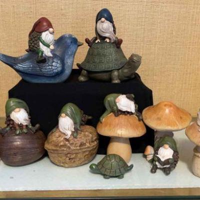 Gnomes! Especially cute Gnomes with their friends
