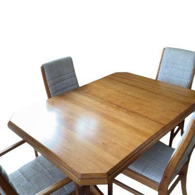 Dining Room Table * 6 Matching Chairs * Hint of MCM
