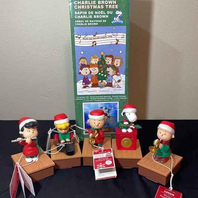 Wireless Peanuts Band * Original Charlie Brown Christmas Tree
