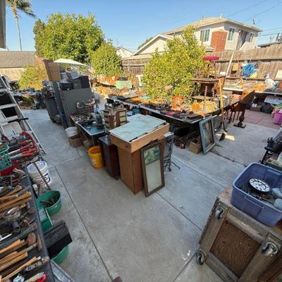 Estate sale photo