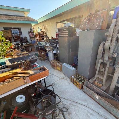 Estate sale photo