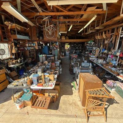 Estate sale photo