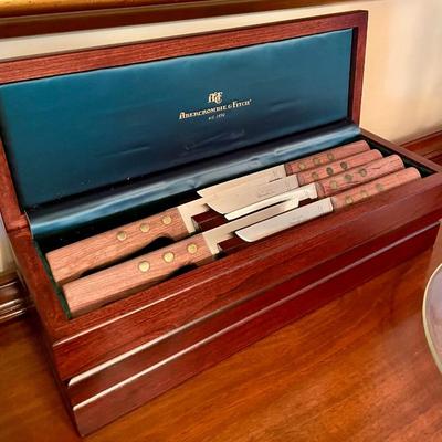 Knife Box