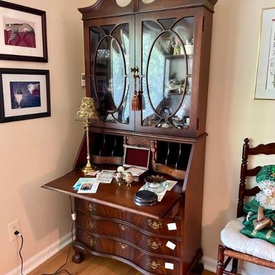 Gov. Winthrop Style desk
