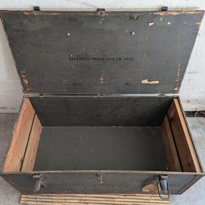 1950's marine foot locker