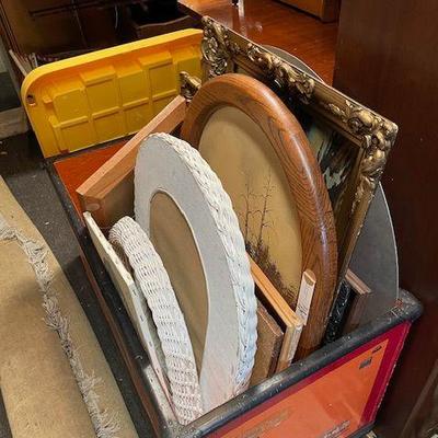 vintage home decor, mirrors, artwork
