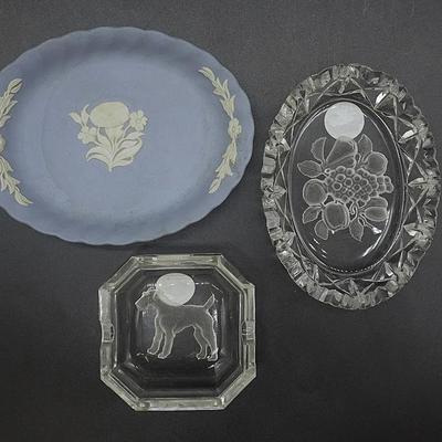 3 TRINKET DISHES WEDGWOOD & INTAGLIO GLASS