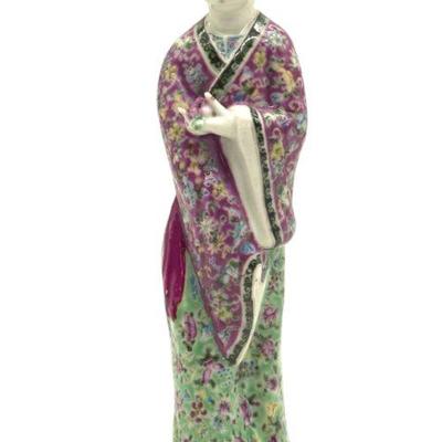CHINESE ENAMELED FAMILLE ROSE PORCELAIN FIGURINE