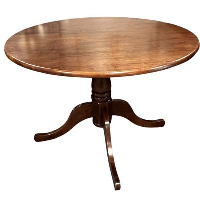 VINTAGE TRADITIONAL MAHOGANY ROUND PEDESTAL TABLE