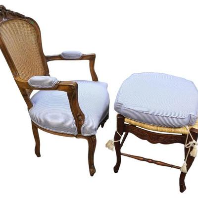 2 PC FRENCH PROVINCIAL CARVED CHAIR & BENCH