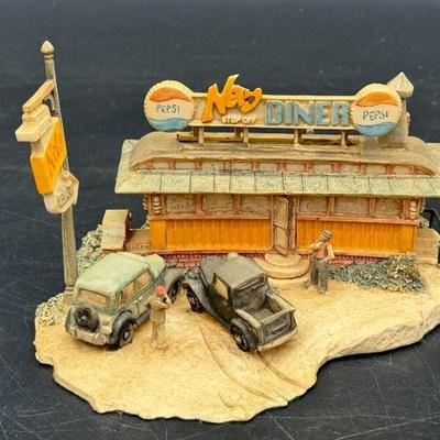 Schmid Border Fine Arts Lowell Davis - Nel's Diner Diorama - Numbered
