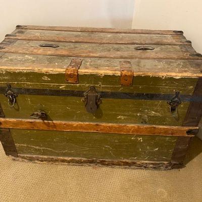 Great vintage chest