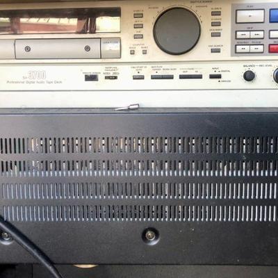 Panasonic SV-3700 Professional Digital Audio Tape Deck