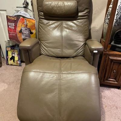 Zero gravity chair