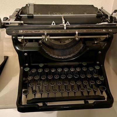 Antique Underwood Typewriter No. 11 Standard Writer #4405764-11 (SM)