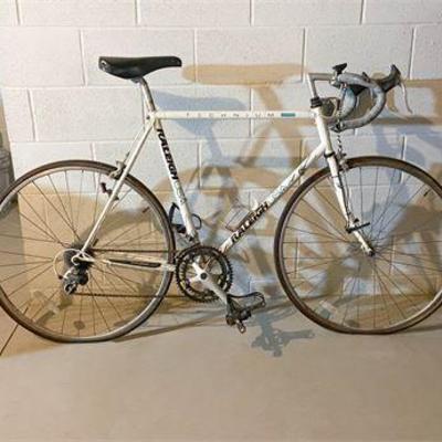 Raleigh Technium Olympian Bicycle.jpg