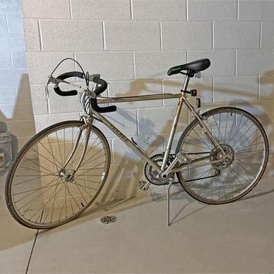 Takara Advantage Men's Bicycle .jpg