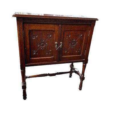 Come into our showroom October 18-20, 10am-5pm to purchase this item.