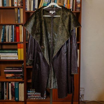 Come into our showroom October 18-20, 10am-5pm to purchase this item.