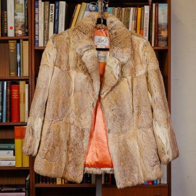 Come into our showroom October 18-20, 10am-5pm to purchase this item.