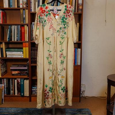 Come into our showroom October 18-20, 10am-5pm to purchase this item.