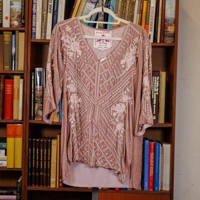Come into our showroom October 18-20, 10am-5pm to purchase this item.