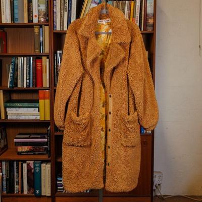 Come into our showroom October 18-20, 10am-5pm to purchase this item.