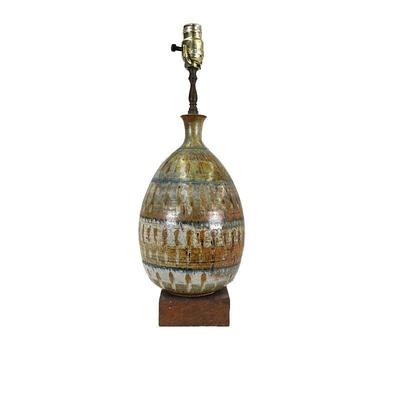 Come into our showroom October 18-20, 10am-5pm to purchase this item.