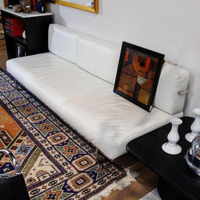 Come into our showroom October 18-20, 10am-5pm to purchase this item.