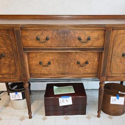 Estate sale photo