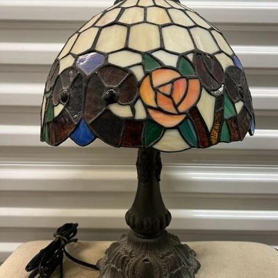 FTH318- Tiffany Style Stained Glass Table Lamp