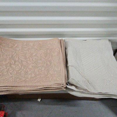 FTH149-2 Sets Of Fancy French Fabric Placemats