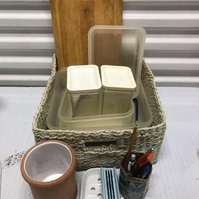 FTH174 - Wicker, Bamboo, Plastics Mystery Lot