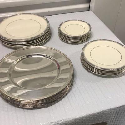 FTH120 - English Fine Bone China & Silver-Plated Chargers