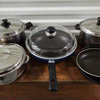 FTH122-Lot Of Pots And Pans
