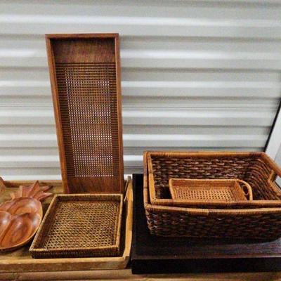 FTH196-Variety Of Various Wooden & Woven Serving Trays