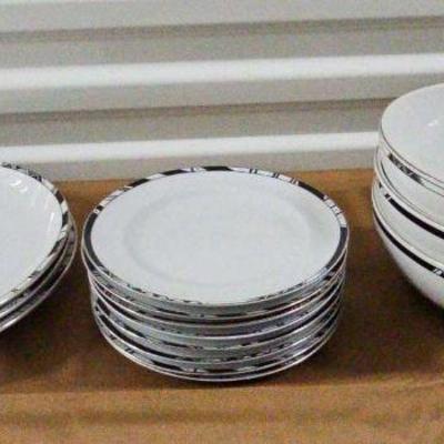 FTH166-Collectible Rare And Vintage Set Of Habitat Metropolitan Alfoldi Porcelain