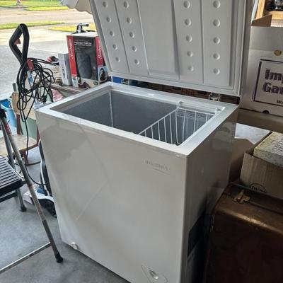 Freezer chest
