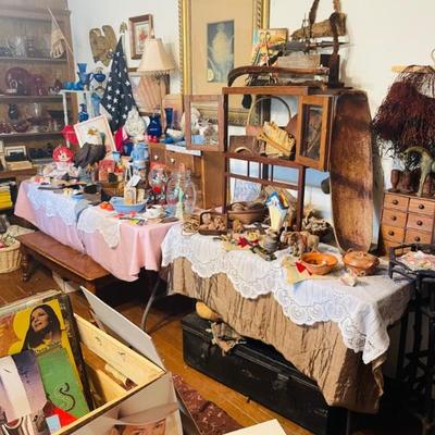 Estate sale photo