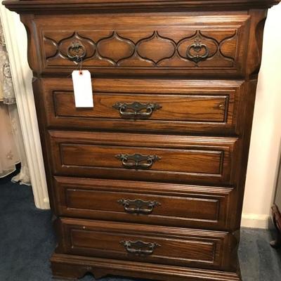 chest of drawers $129
34 X 19 X 45"