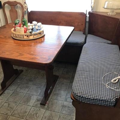 4piece banquet $379
table 42 X 42 X 31"
each bench with storage 43 X 20 X 36"