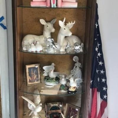 curio shelf $69
23 X 12 X 68"