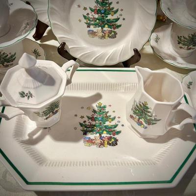 Nkko Ceramics "Happy Holidays" china set